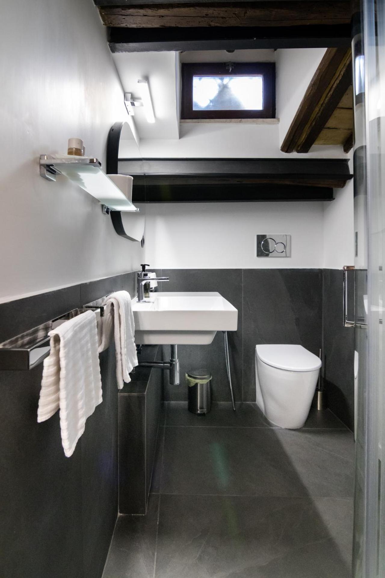 Viam 16B Suites Рим Екстер'єр фото